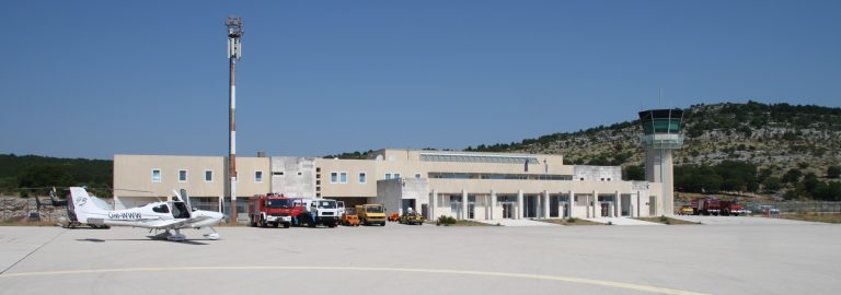 Airport Brač O nama